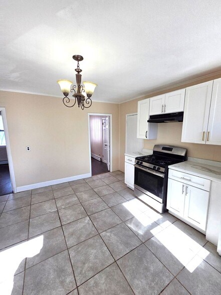 Building Photo - 184-186-186 Allston St