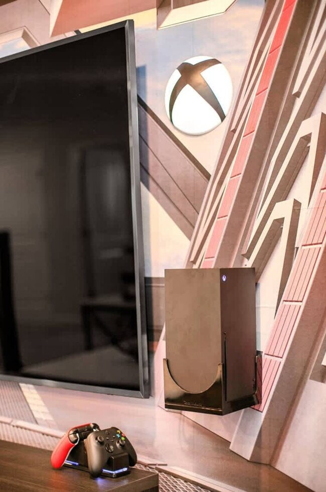 Building Photo - 9016 Sommerset Hills Dr