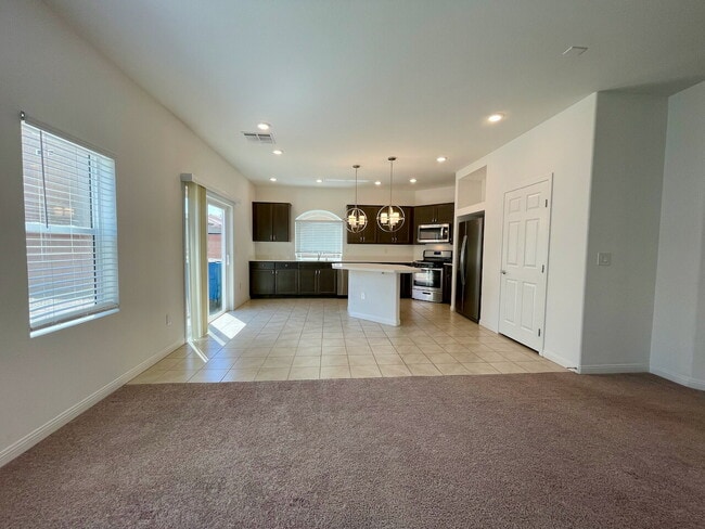 Building Photo - BEAUTIFUL 5 BED 3.5 BATH 3 FLOORS 2 CAR GARAGE SINGLE FAMILY HOME W/ LARGE LOFT & BACKYARD FOR RENT!