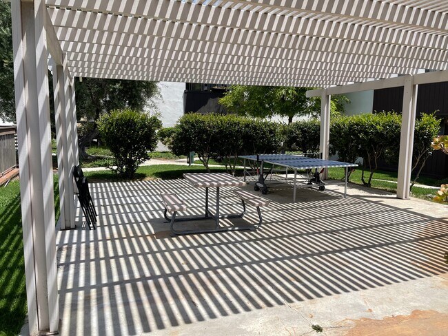 Building Photo - 8069 Caminito de Pizza