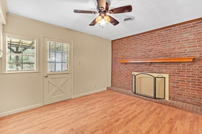 Building Photo - Newly Renovated 3 bed 2 bath in Memphis, TN