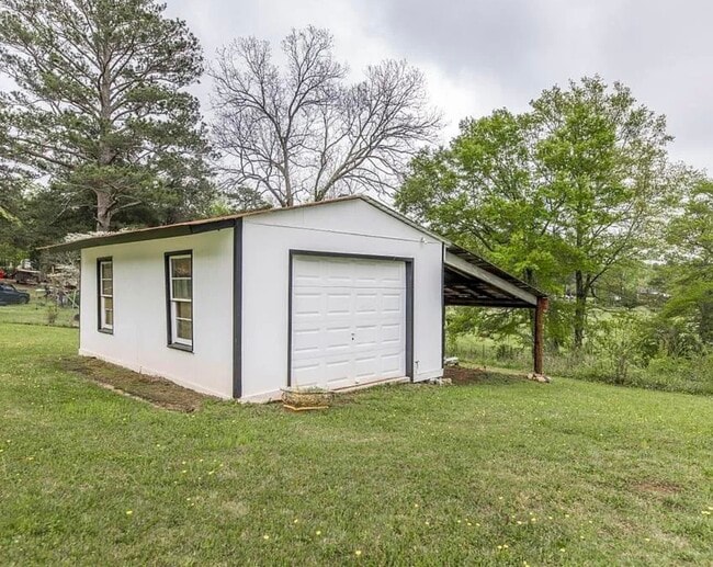 Building Photo - 4260 Villa Ave