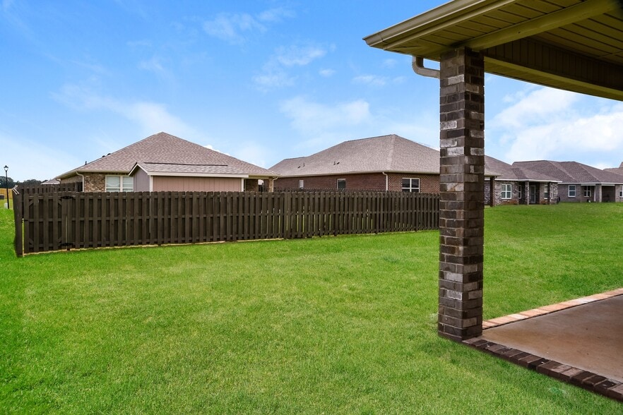 Building Photo - 182 Cherry Laurel Dr