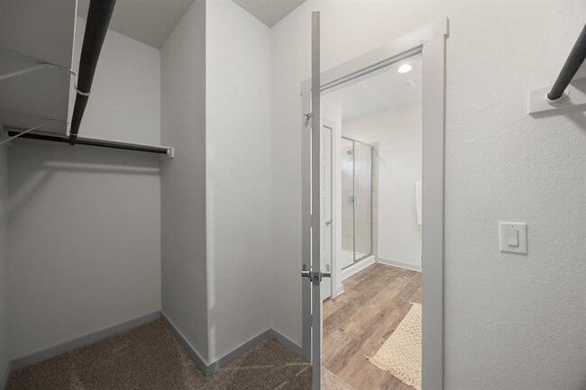 Building Photo - 100 Deserti Rd