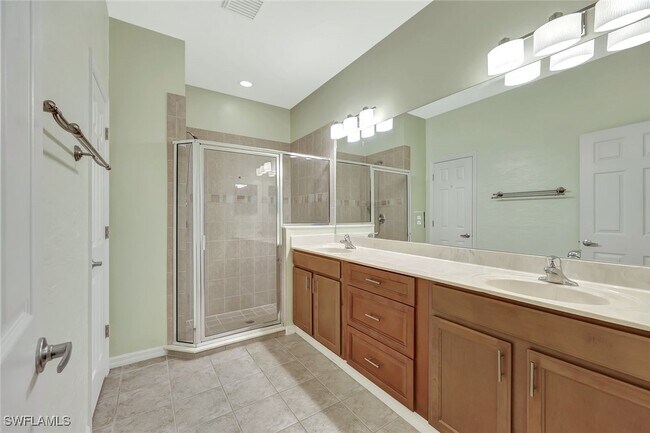 Building Photo - 3737 Pino Vista Way