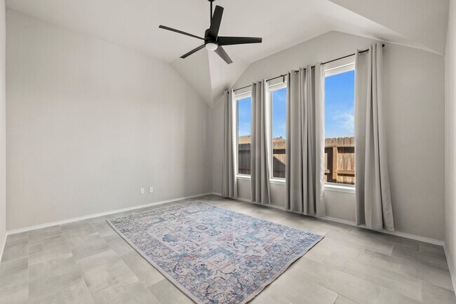Building Photo - 25402 Kidwiler Dr