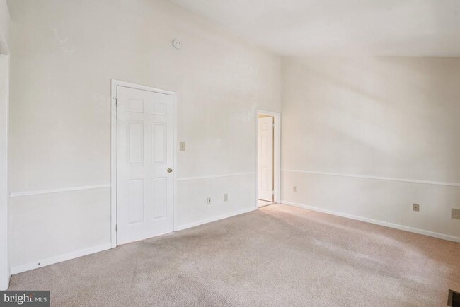 Building Photo - 43971 Kitts Hill Terrace