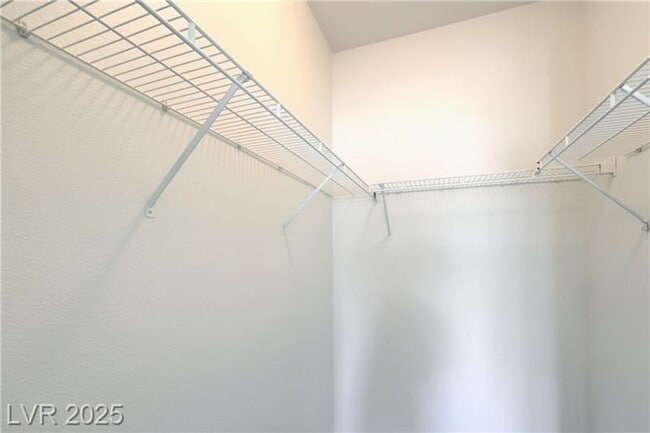 Building Photo - Las Vegas Condo For Rent