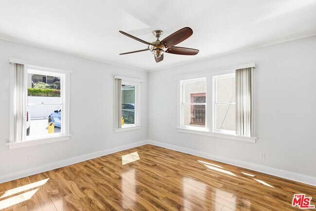 Building Photo - 222 N New Hampshire Ave