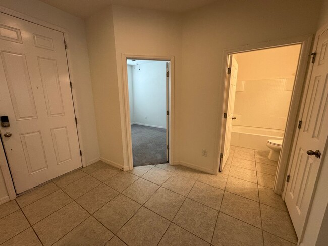 Building Photo - Available Now! Spacious 3-Bedroom Townhome with Fenced Yard in Winter Garden – Washer and Dryer I...