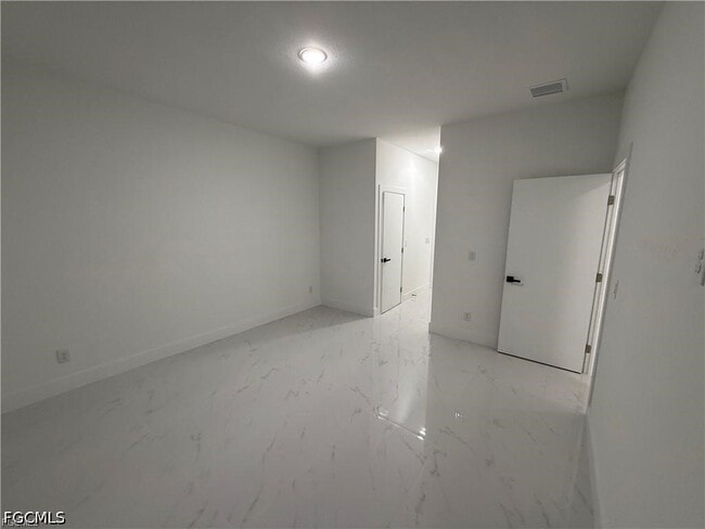 Building Photo - 3222 48th St W