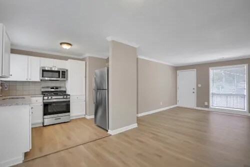 Building Photo - 5636 Santa Monica 33# Dr