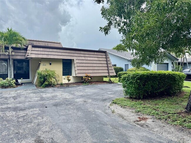 Building Photo - 10630 NW 45th St
