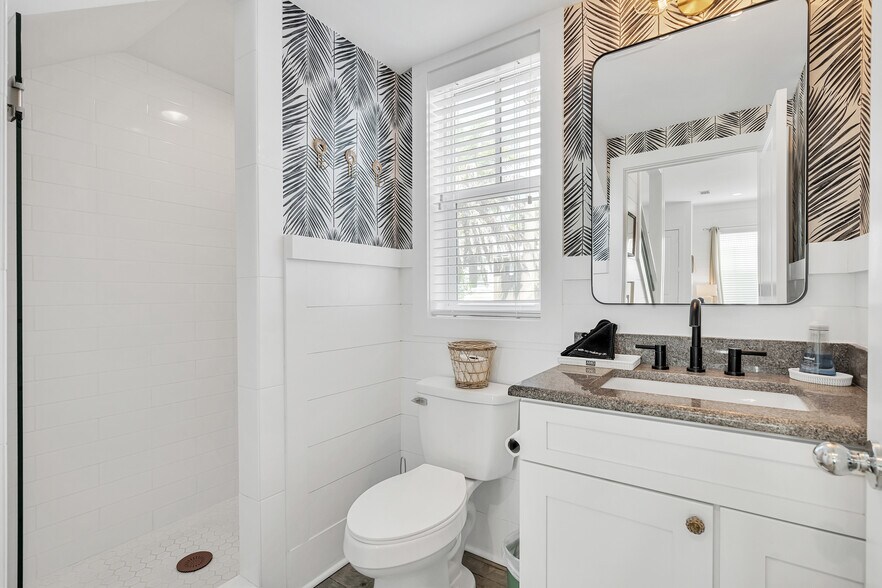 Building Photo - 35 Abbie Rd