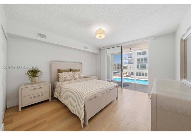 Building Photo - 5401 Collins Ave