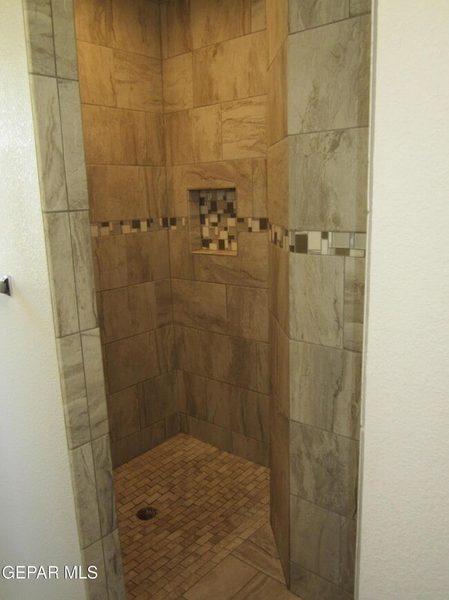 Building Photo - 323 Malta St