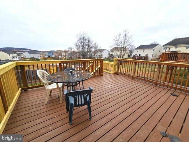 Building Photo - 1969 Peachtree Ct