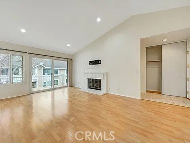 Building Photo - 3867 Thorncroft Ln