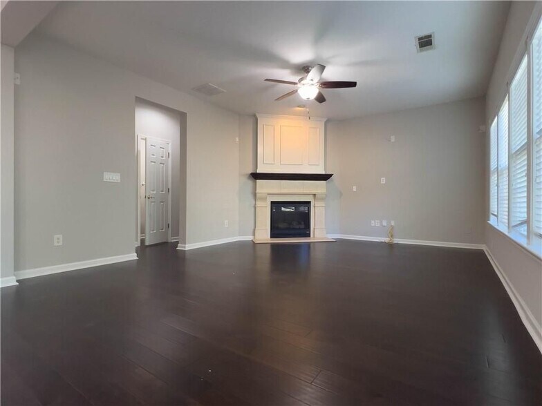 Building Photo - 3210 Warbler Way