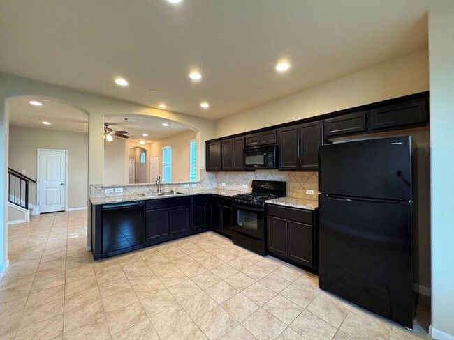 Building Photo - 2880 Donnell Dr