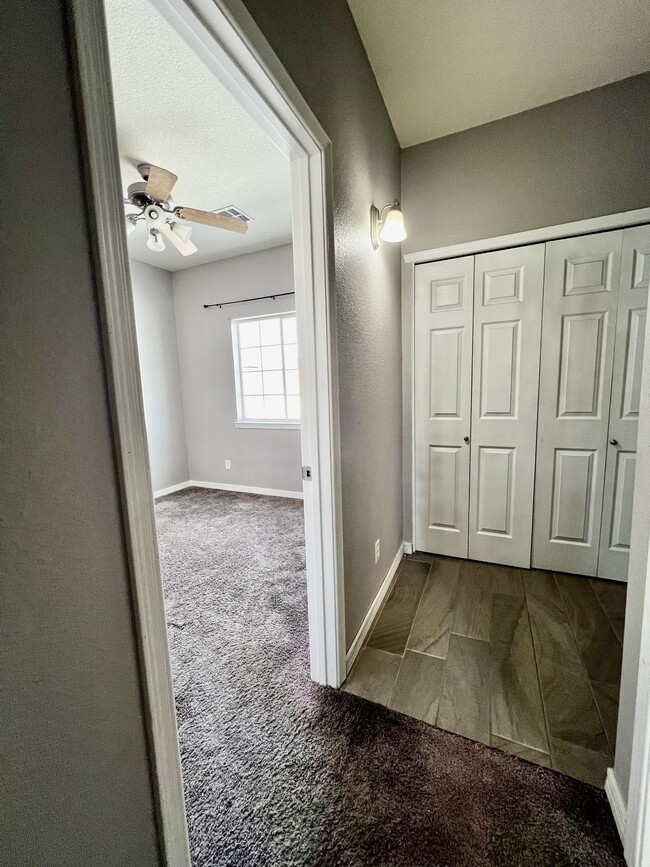 Building Photo - 3150 N Yarbrough Dr