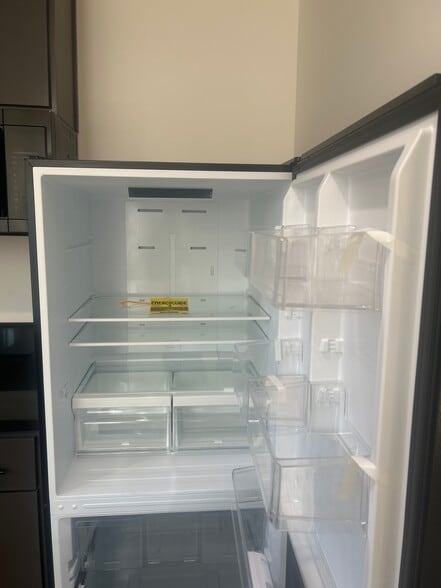 New fridge - 8901 Firestone Plz