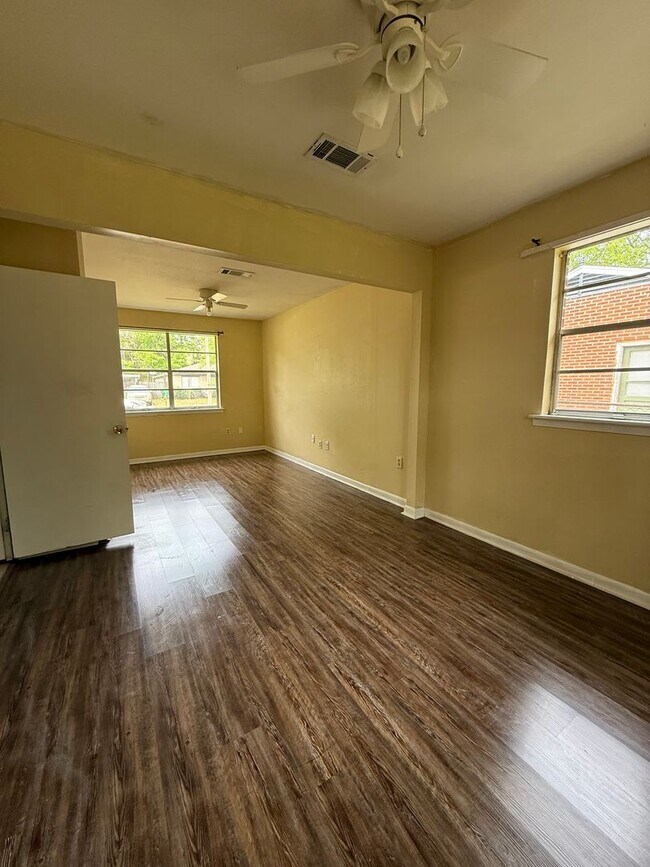 Building Photo - Room To Stretch