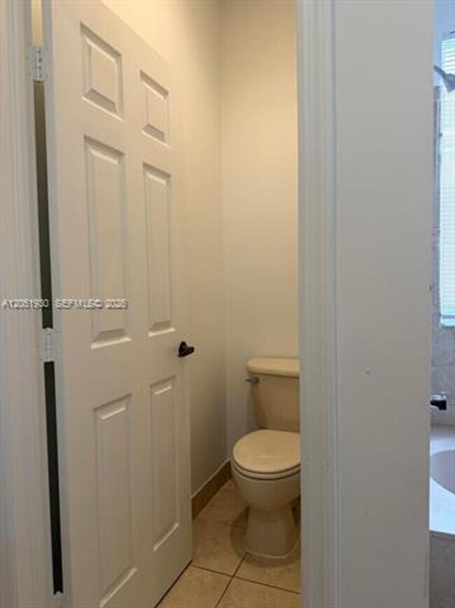 Building Photo - 14958 SW 41st Ln