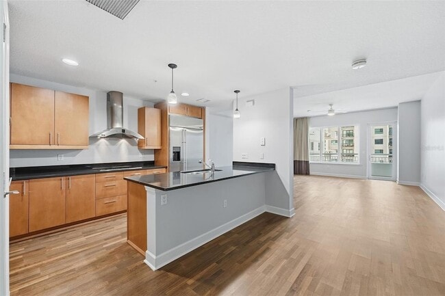 Building Photo - 100 S Eola Dr