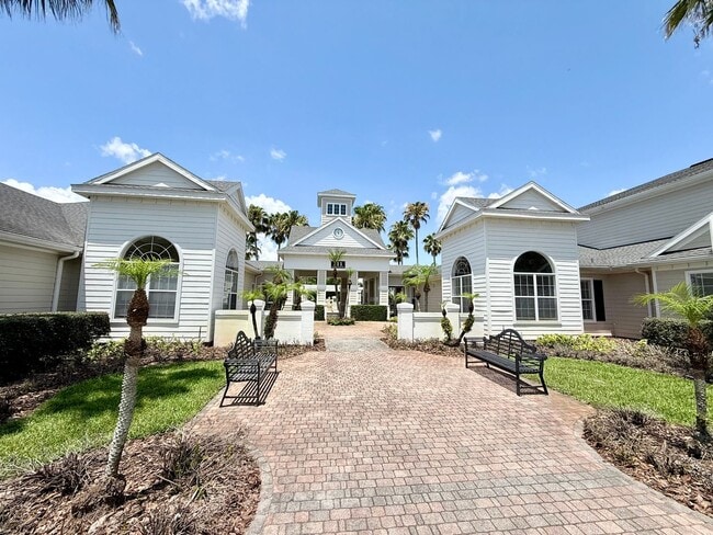 Building Photo - Upgraded 2Bedrooms/2Baths condo in a vibrant lifestyle Winter Garden community!