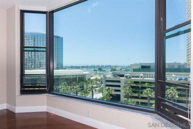 Building Photo - 500 W Harbor Dr