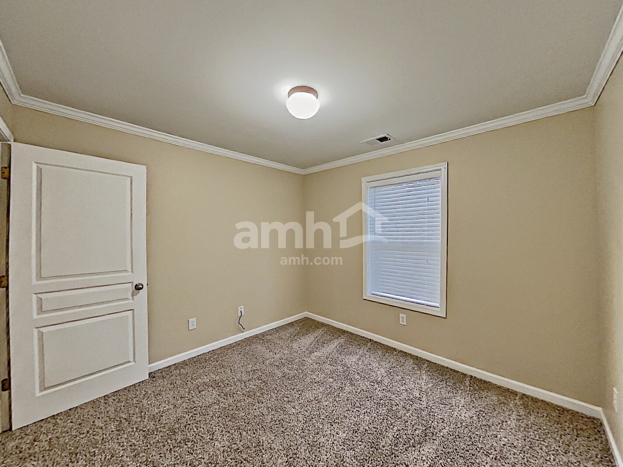 Building Photo - 368 Downing Creek Trl