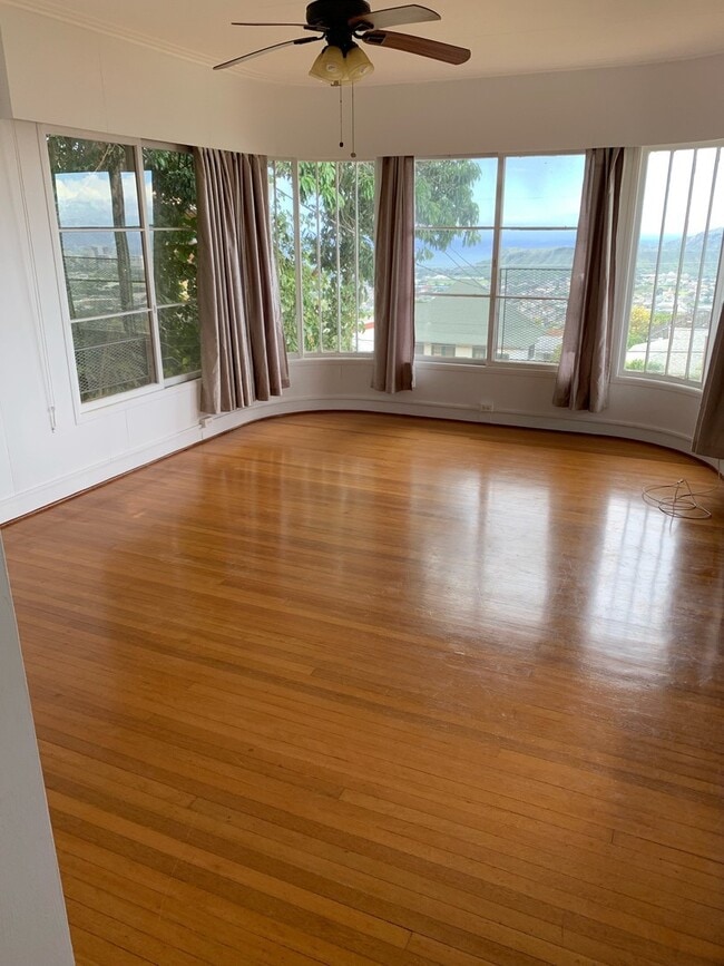 AMAZING VIEWS! Charming almost original 2... - AMAZING VIEWS!  Charming almost original 2...