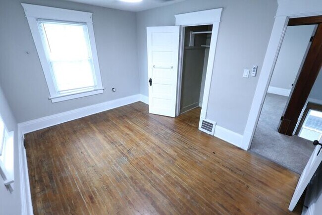 Building Photo - 91 Westwood Ave