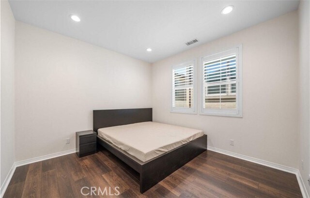 Building Photo - 120 Halo