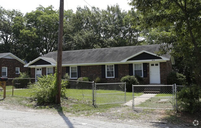 Primary Photo - 609 May St