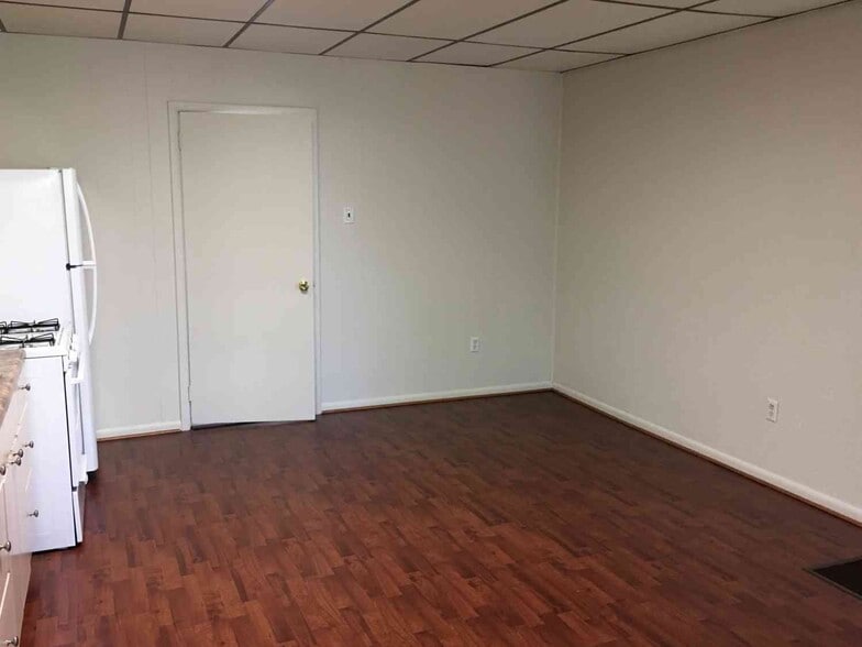 Building Photo - 9 Laird Ave