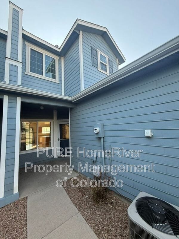 Building Photo - 691 Hailey Glenn View