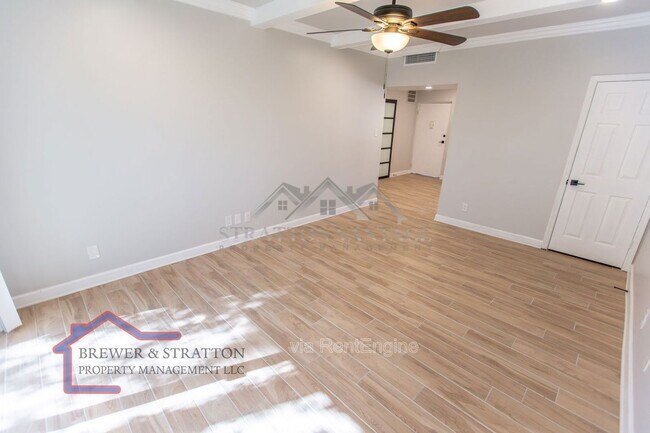 Building Photo - 351 E Thomas Rd