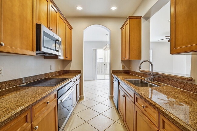 Building Photo - 8657 Blaze Ct