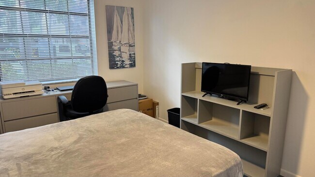 Building Photo - 5195 Europa Dr