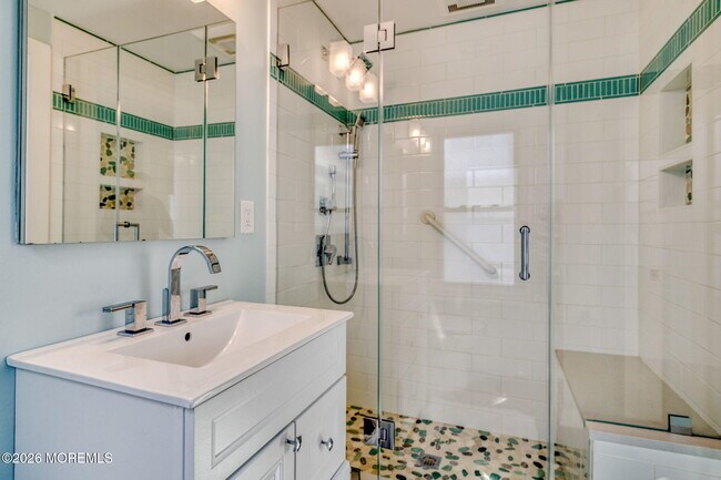 Building Photo - 26 Heck Ave