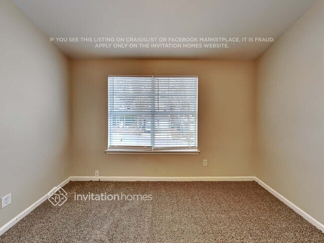 Building Photo - 114 Hidden Creek Dr