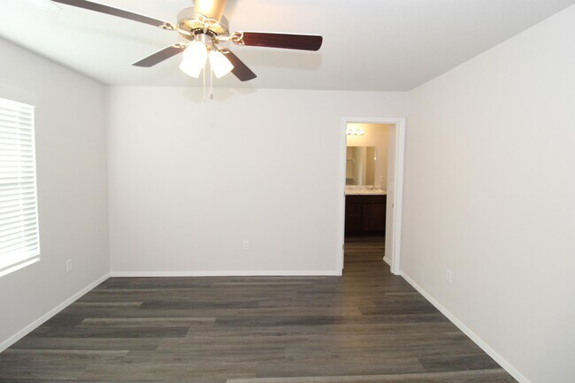 Building Photo - 3321 Gulley Ln