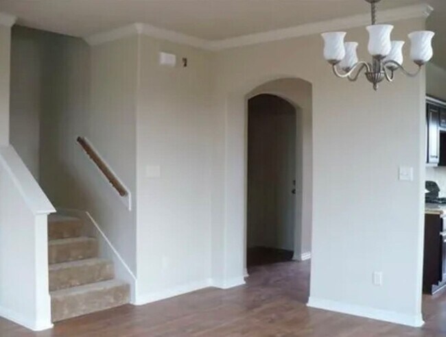 Building Photo - 2498 Horse Shoe Dr
