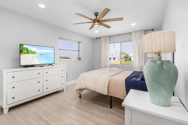 Building Photo - 1047 SE 30th Terrace