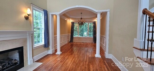 Building Photo - 6926 Linkside Ct