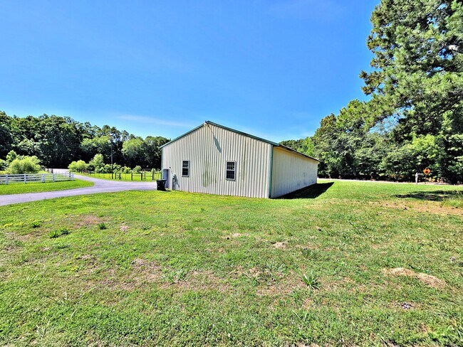 Building Photo - HOUSE FOR RENT - 4BR - Harvest