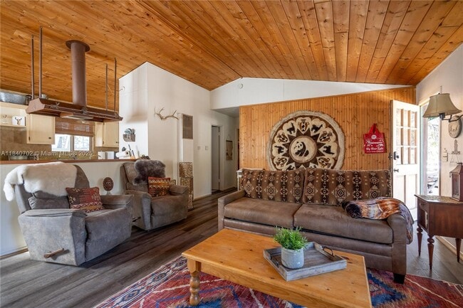 Building Photo - 448 Quail Dr