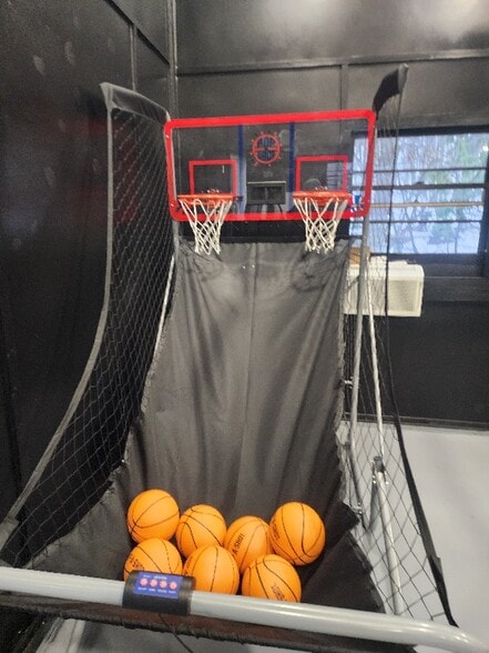 Building Photo - 3780 Highland Turnpike